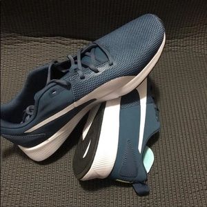 NEW Puma Flyer Runner Men's Athletic Sneakers